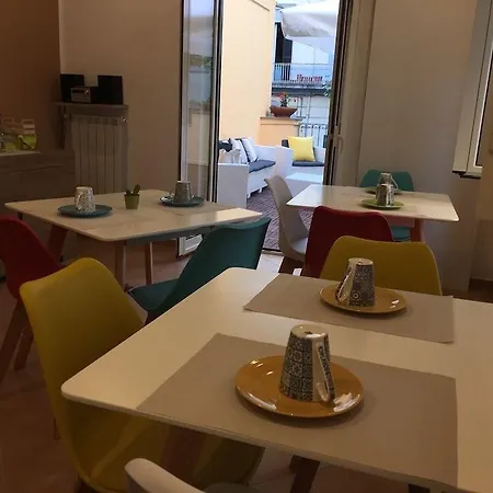 Bed and Breakfast Hotiday Collection - Residenza Scarlatti 2*